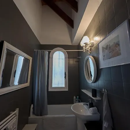 Casa Bela, En Muy Cerca De La Playa * Marbella